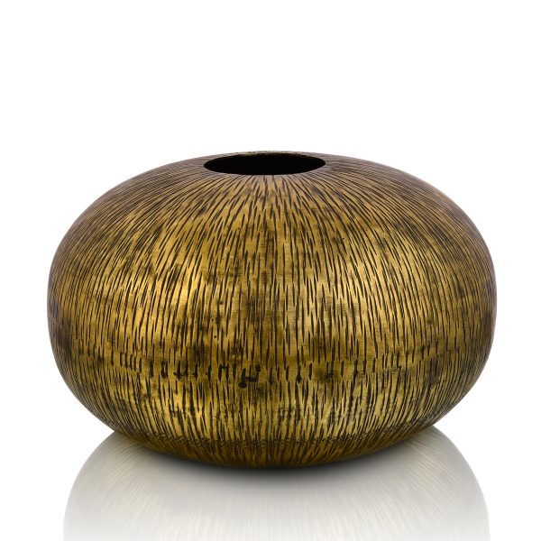 The Globe Vase (L) Combines Minimalism with Luxury Decor