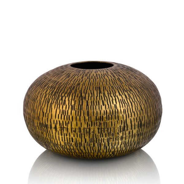 The Globe Vase (M) Combines Minimalism with Luxury Decor
